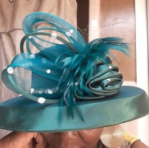 Hunter Green  Lisa Renee hat